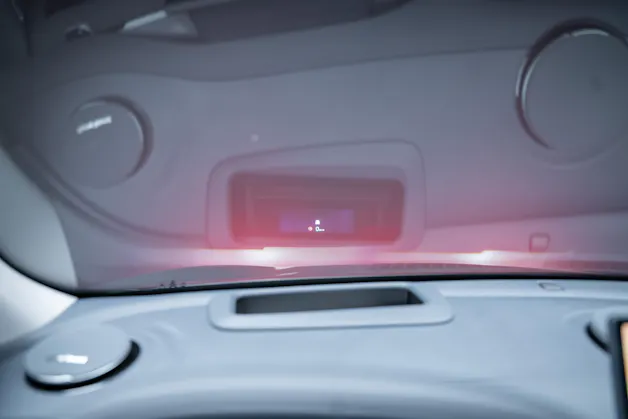 Geely MAX + 68.4 kWh / Panorama-Glasdach / HeadUp / 360°Kamera