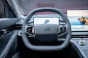 Geely MAX + 68.4 kWh / Panorama-Glasdach / HeadUp / 360°Kamera