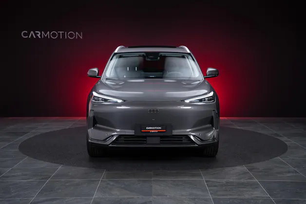 Geely MAX + 68.4 kWh / Panorama-Glasdach / HeadUp / 360°Kamera