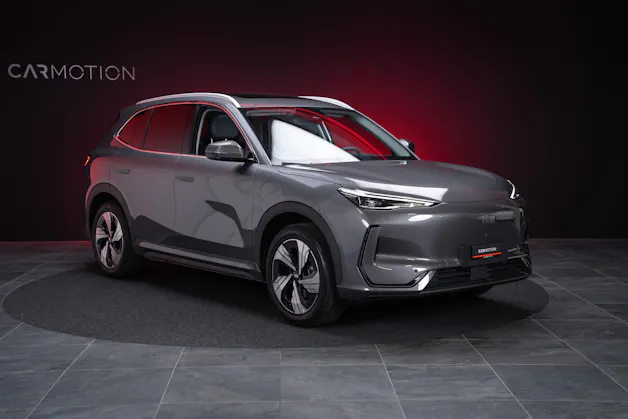 Geely MAX + 68.4 kWh / Panorama-Glasdach / HeadUp / 360°Kamera