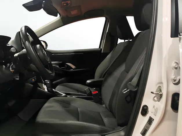 Toyota Yaris 1.5 VVT-i HSD Trend