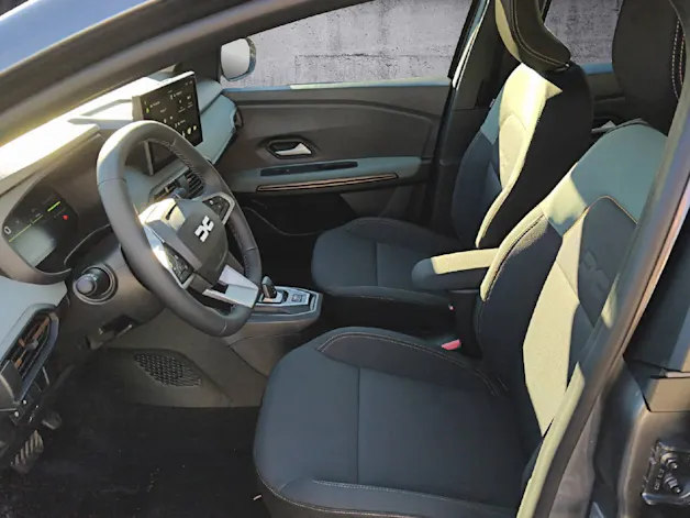 DACIA Sandero Stepway extreme hybrid 155
