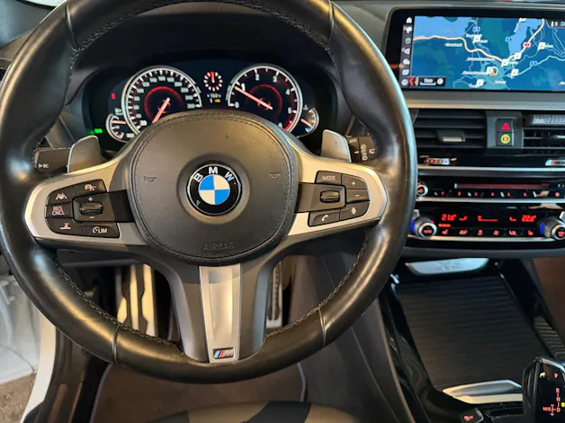 BMW X3 20d xDrive paddles
