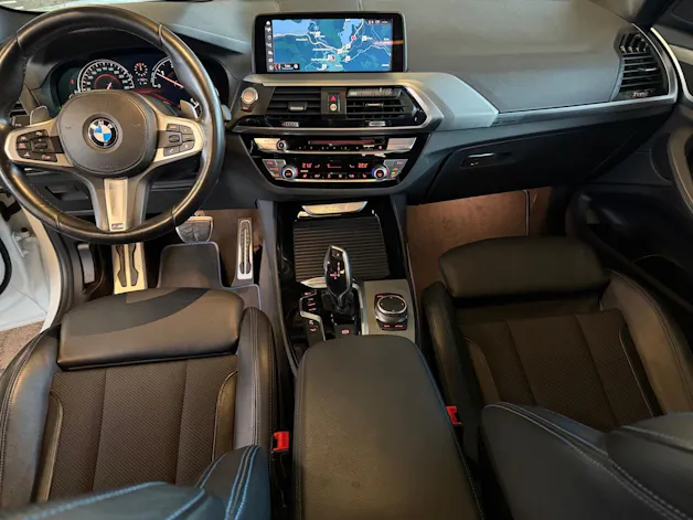 BMW X3 20d xDrive paddles