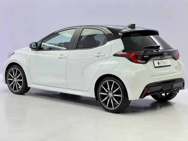Toyota Yaris 1.5 VVT-i HSD GR Sport