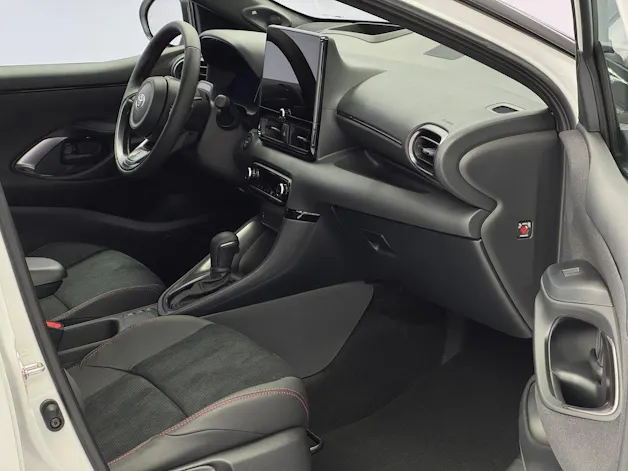 Toyota Yaris 1.5 VVT-i HSD GR Sport