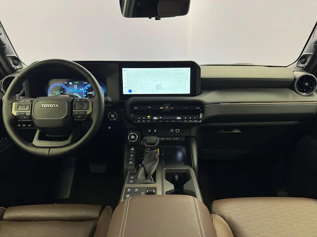 Toyota Land Cruiser 2.8 D 48V Invincible AWD