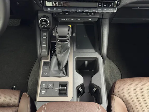 Toyota Land Cruiser 2.8 D 48V Invincible AWD