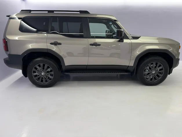 Toyota Land Cruiser 2.8 D 48V Invincible AWD