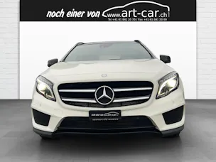 MERCEDES-BENZ GLA 250 AMG Line 4m