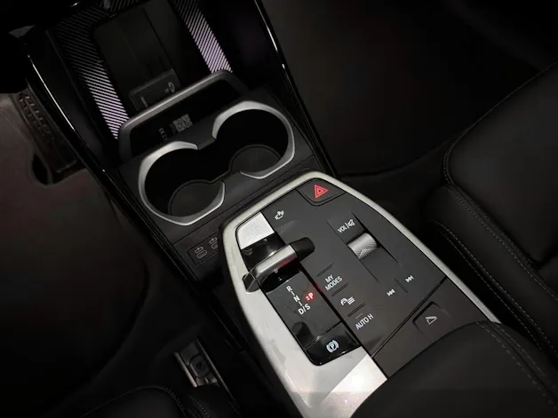 BMW X1 U11 30e xDrive paddles