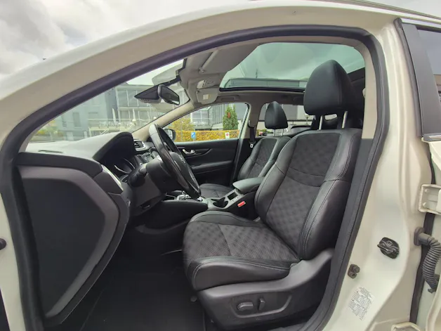 NISSAN Qashqai 1.2 DIG-T Tekna