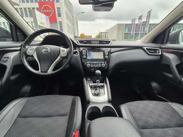NISSAN Qashqai 1.2 DIG-T Tekna