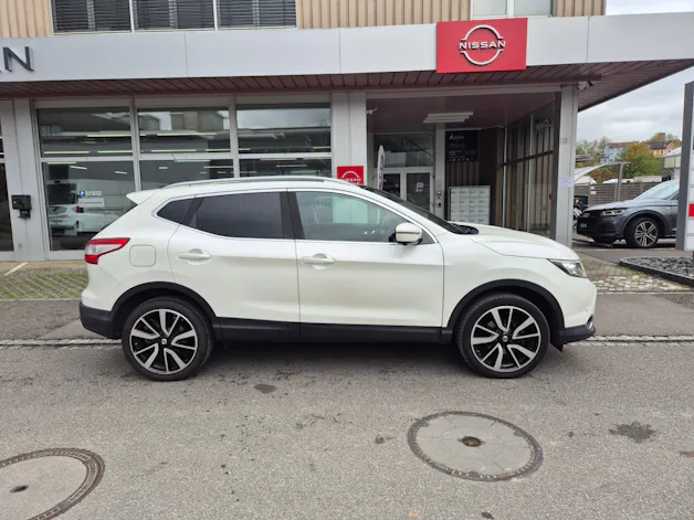 NISSAN Qashqai 1.2 DIG-T Tekna