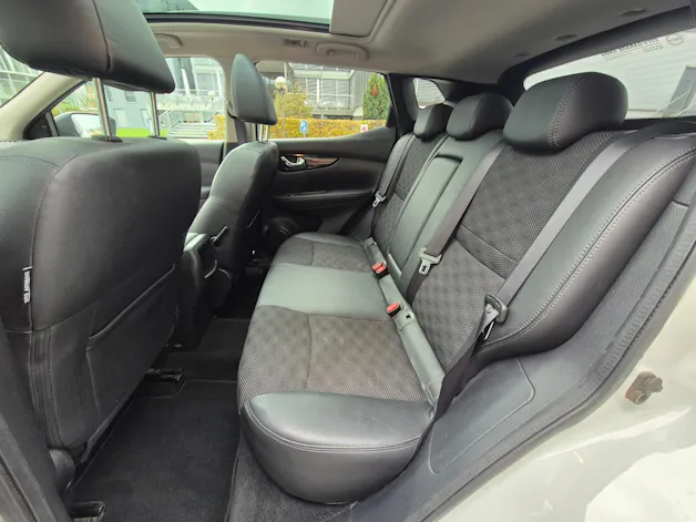 NISSAN Qashqai 1.2 DIG-T Tekna