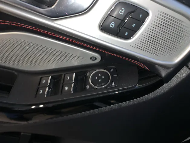 FORD Explorer 3.0 V6 Plug-in Hybrid ST-Line