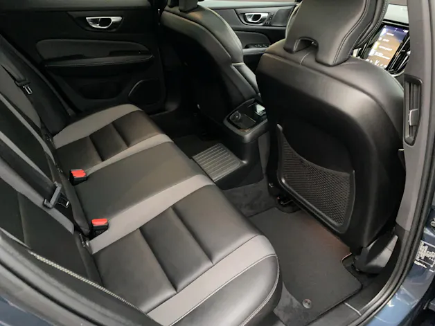 VOLVO V60 2.0 T8 TE R-Design eAWD