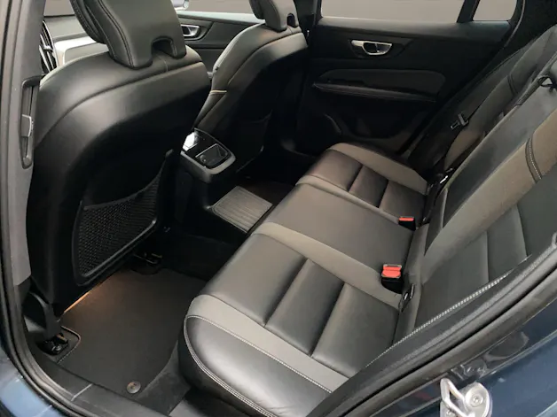 VOLVO V60 2.0 T8 TE R-Design eAWD