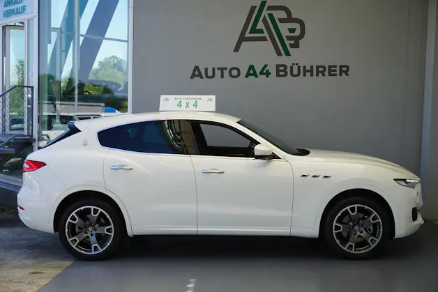 MASERATI Levante D 3.0 V6 275 PS 4WD mit erst 25`000km !!