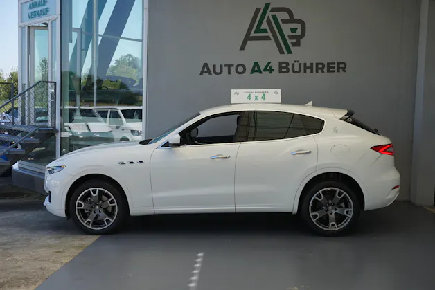 MASERATI Levante D 3.0 V6 275 PS 4WD mit erst 25`000km !!