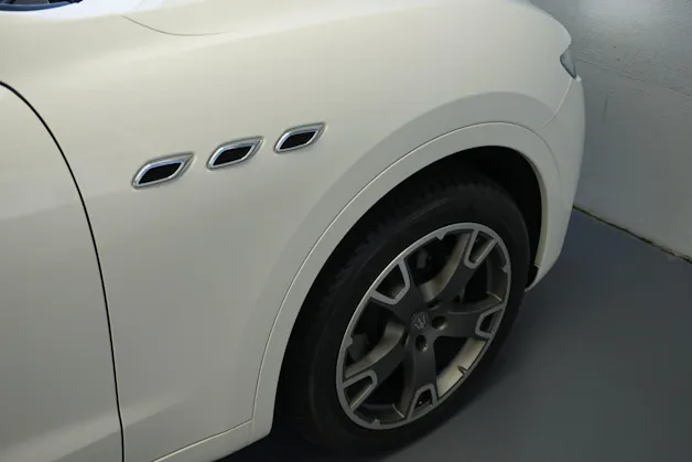 MASERATI Levante D 3.0 V6 275 PS 4WD mit erst 25`000km !!