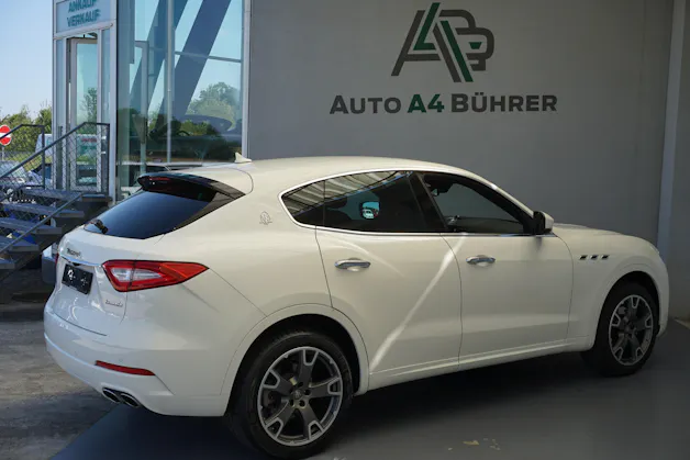MASERATI Levante D 3.0 V6 275 PS 4WD mit erst 25`000km !!