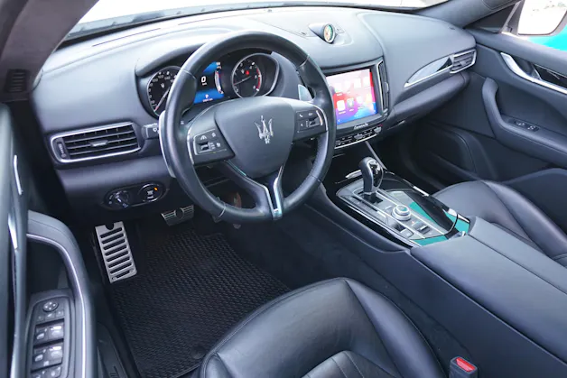 MASERATI Levante D 3.0 V6 275 PS 4WD mit erst 25`000km !!