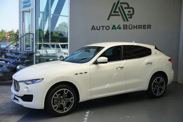 MASERATI Levante D 3.0 V6 275 PS 4WD mit erst 25`000km !!