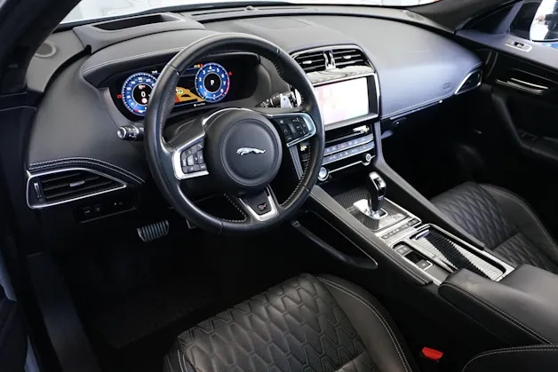 Jaguar F-Pace 5.0 V8 SVR AWD 551PS "100% Benziner"