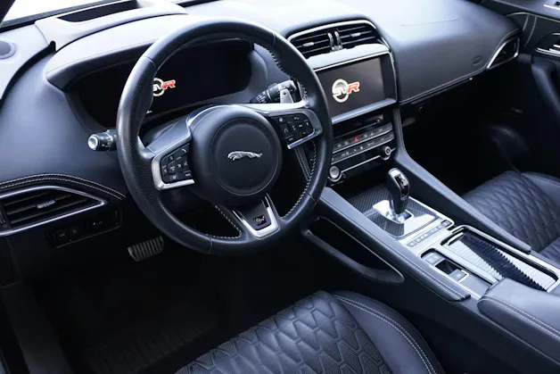 Jaguar F-Pace 5.0 V8 SVR AWD 551PS "100% Benziner"