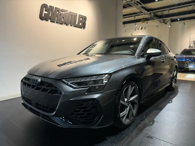 AUDI S3 Limousine TFSI quattro S-tronic AKRAPOVIC / SONOS - DAYTONA GREY 🚀