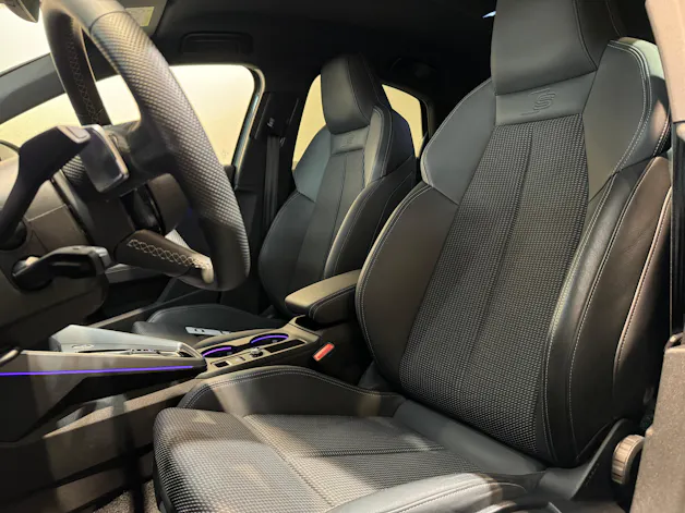 AUDI S3 Limousine TFSI quattro S-tronic AKRAPOVIC / SONOS - DAYTONA GREY 🚀