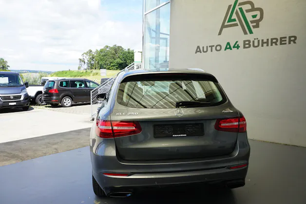 MERCEDES-BENZ GLC 250 AMG Line 4Matic 211PS Benziner