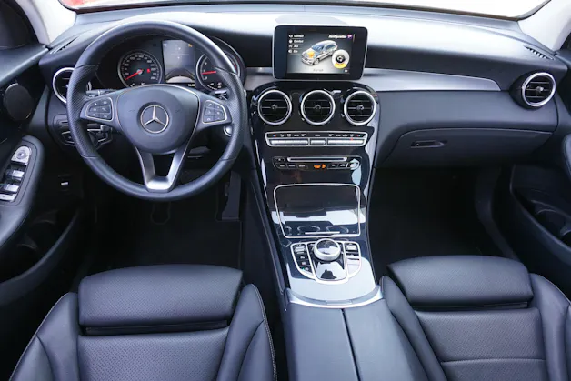 MERCEDES-BENZ GLC 250 AMG Line 4Matic 211PS Benziner