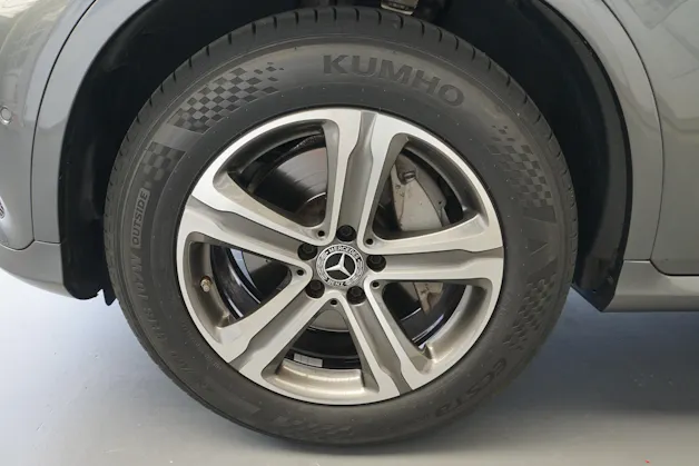 MERCEDES-BENZ GLC 250 AMG Line 4Matic 211PS Benziner