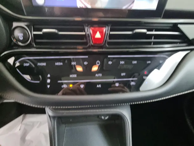 JAC e-JS4 EV Elektro Automat SUV