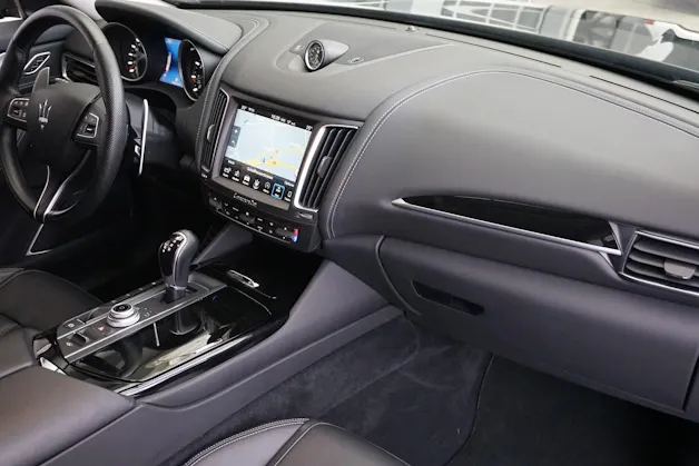 MASERATI Levante S 3.0 V6 Bi-Turbo "Gran Sport" 430PS 4WD