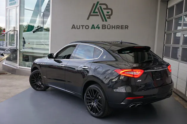 MASERATI Levante S 3.0 V6 Bi-Turbo "Gran Sport" 430PS 4WD