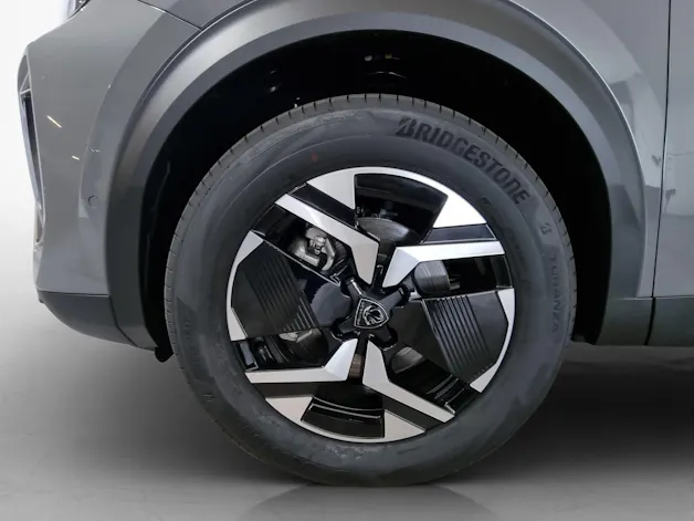 PEUGEOT 2008 54kWh e-GT