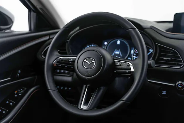 MAZDA MAZDA CX-30 SKYACTIV-G 140 MHEV Nagisa Automat