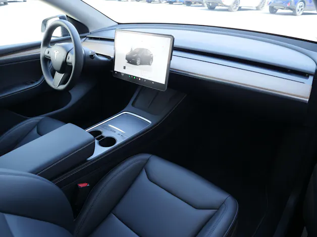 Tesla Model Y RWD