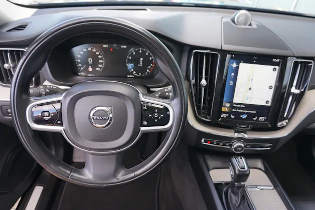 VOLVO XC60 2,0 T6 AWD Inscription 310PS Neupreis Fr. 97`500.--!!