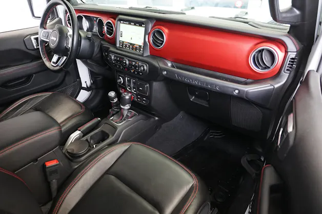 JEEP Wrangler 2.0 Turbo 272 PS Rubicon CH-Auto mit Gratisservice