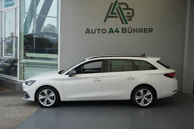 SEAT Leon ST 1.4 eHybrid Formula Racing "wenn Akku geladen nur 1.5lt.Benzinverbrauch auf 100km"