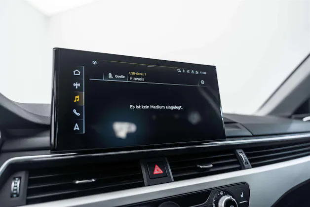 AUDI AUDI A4 Avant 35 TFSI S-tronic Advanced Black-Line
