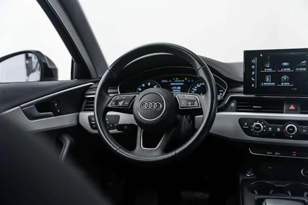 AUDI AUDI A4 Avant 35 TFSI S-tronic Advanced Black-Line
