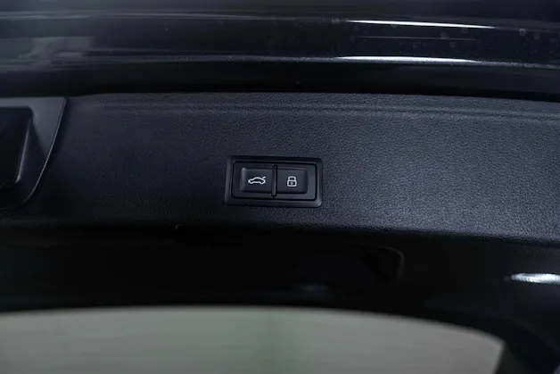 AUDI AUDI A4 Avant 35 TFSI S-tronic Advanced Black-Line