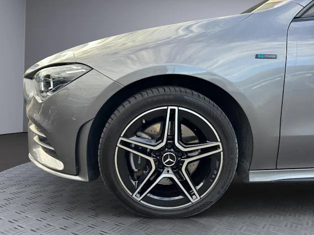 MERCEDES-BENZ CLA Shooting Brake 250 e 8G-DCT AMG Line