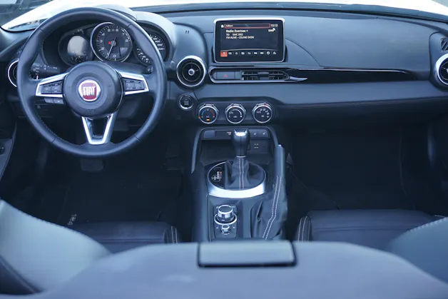 FIAT 124 Spider 1.4 TB Lusso Automat 140PS