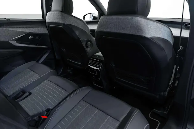 PEUGEOT 5008 145 Hybrid GT 7-Plätzer e-DCS-Automat
